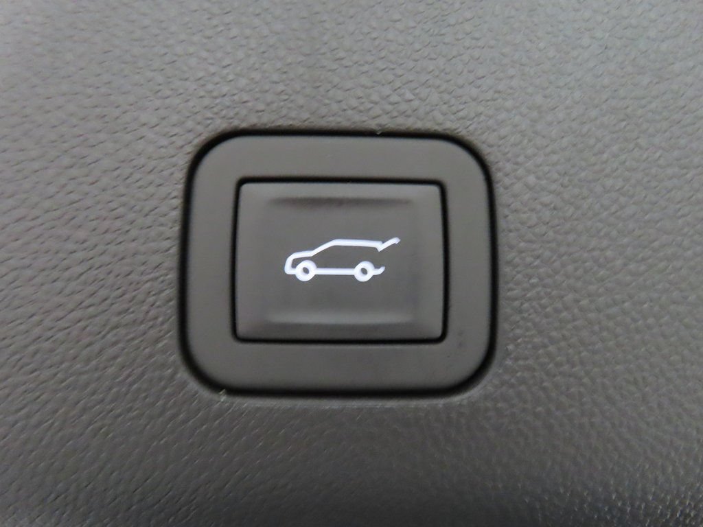Used 2026 Cadillac Escalade Platinum Sport w/ LPO, Floor Liner Package AWD/4WD image 40