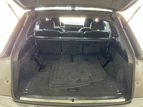 Used 2022 Audi Q7 3.0T Prestige w/ Prestige Package AWD/4WD image 17