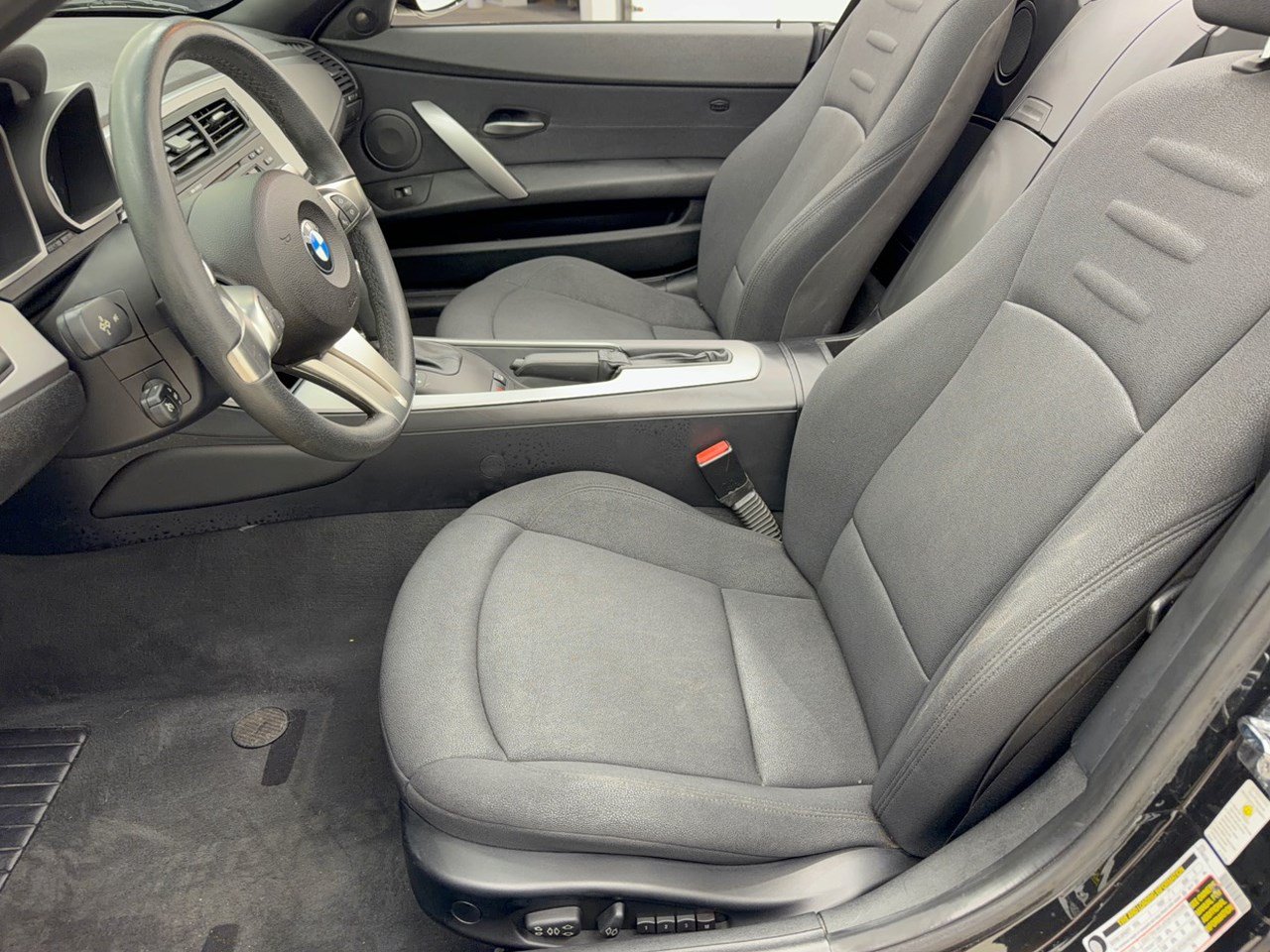 Used 2007 BMW Z4 3.0i RWD image 5