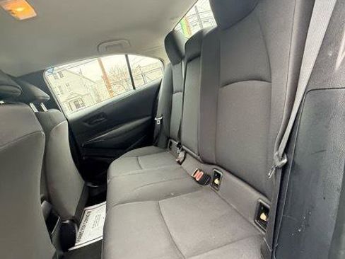 Used 2022 Toyota Corolla LE image 8