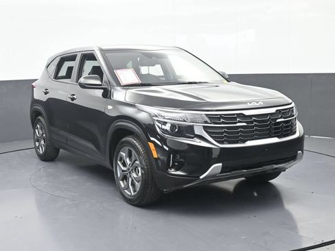Used 2026 Kia Seltos LX FWD image 9