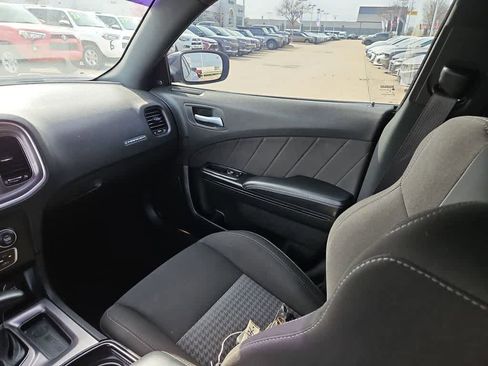 Used 2022 Dodge Charger R/T w/ Blacktop Package image 11