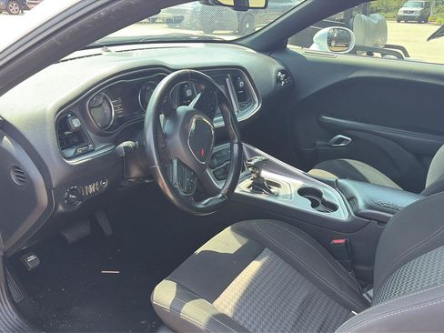 Used 2020 Dodge Challenger SXT RWD image 3