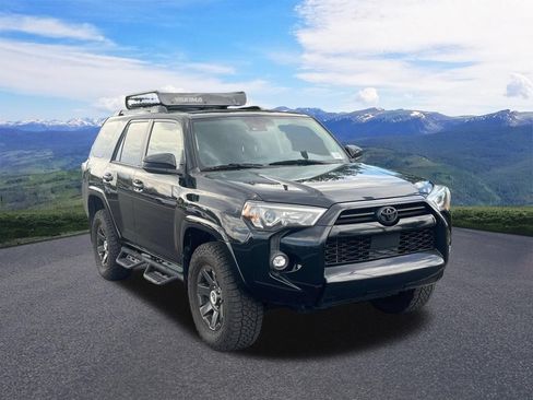 Used 2022 Toyota 4Runner Trail Special Edition AWD/4WD image 8
