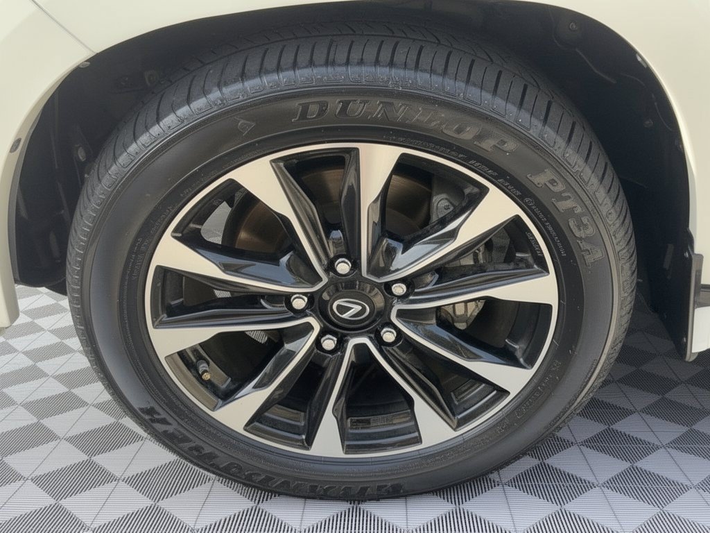 Used 2021 Lexus LX 570 4WD w/ Sport Package image 13