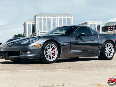 Used 2009 Chevrolet Corvette Z06 w/ Preferred Equipment Group RWD image 6