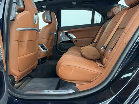 Certified 2023 BMW 760i xDrive 760i xDrive w/ Executive Package image 19