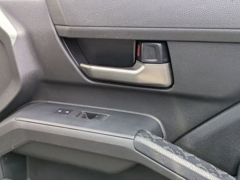 Used 2024 Toyota Tacoma TRD Off-Road image 33