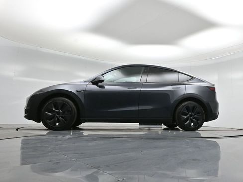 Used 2024 Tesla Model Y Long Range image 6