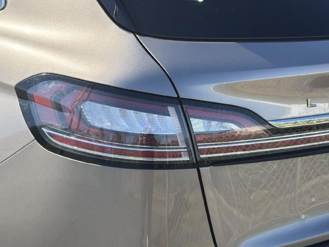 Used 2019 Lincoln Nautilus Reserve FWD image 8