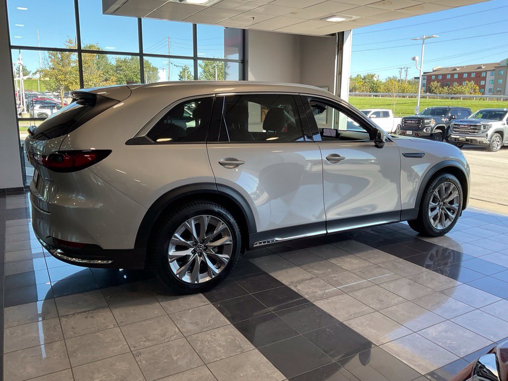 Used 2024 MAZDA CX-90 3.3 Turbo w/ Premium Package AWD/4WD image 5