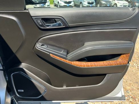 Used 2019 Chevrolet Tahoe Premier AWD/4WD image 28