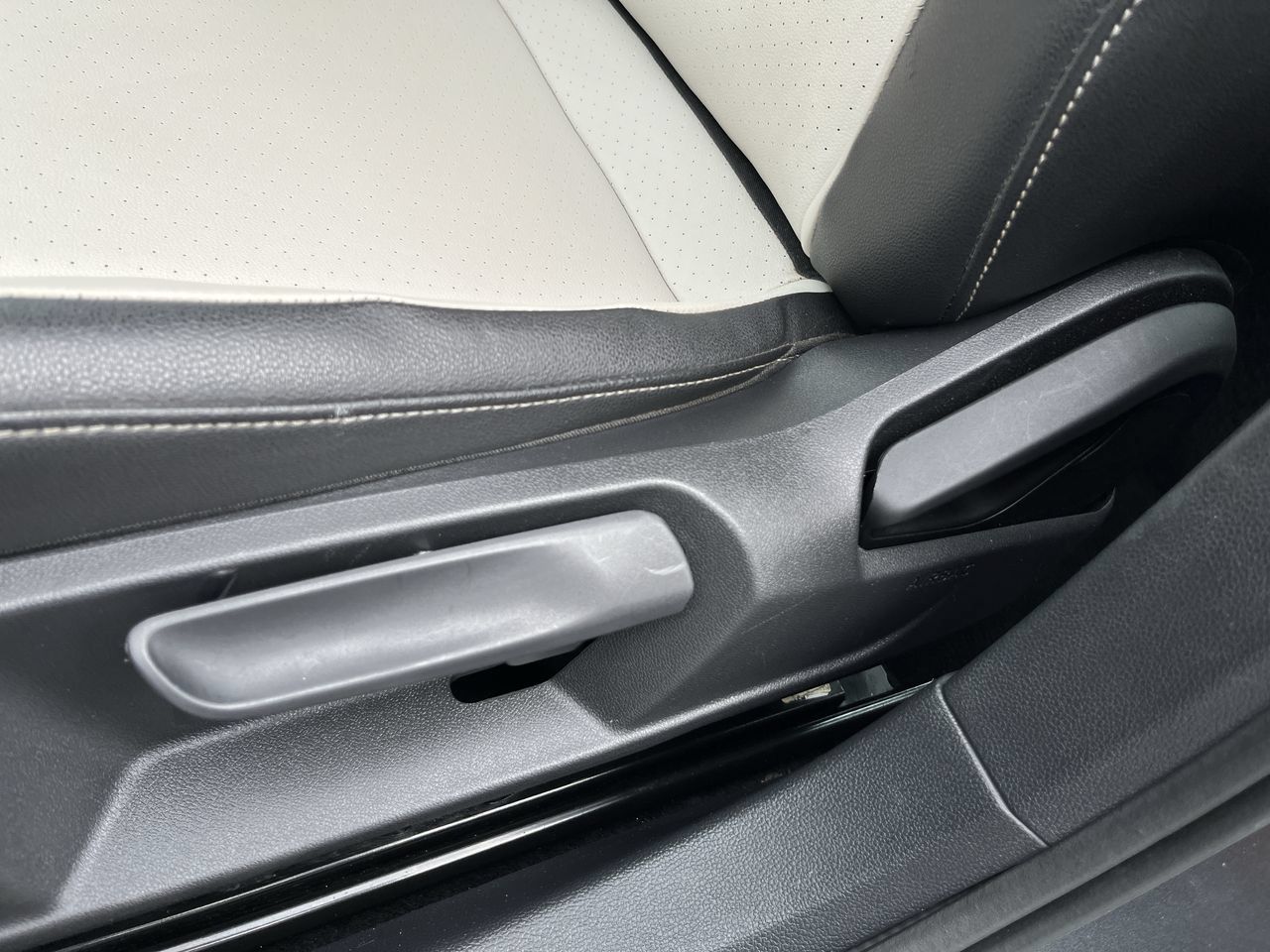 Used 2019 Volkswagen Jetta R-Line FWD image 5