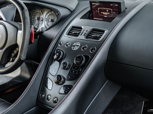 Used 2015 Aston Martin Vanquish Coupe RWD image 11