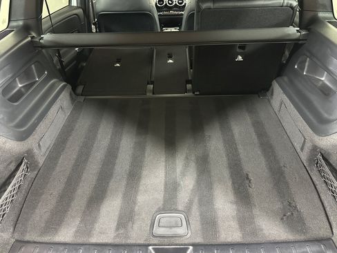 Used 2022 Mercedes-Benz GLB 250 image 14