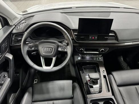 Certified 2025 Audi Q5 e Premium Plus w/ Premium Plus Package AWD/4WD image 14