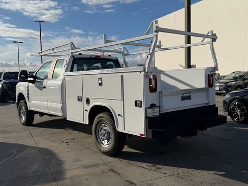 New 2023 Ford F250 XL w/ XL Chrome Package AWD/4WD image 7