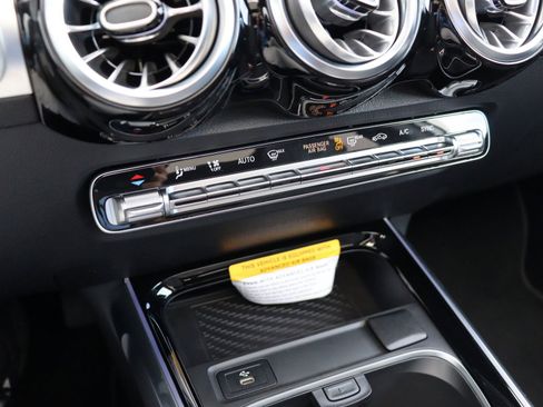 New 2025 Mercedes-Benz GLB 250 4MATIC image 46