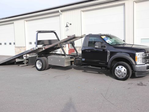 Used 2023 Ford F550 4x4 Regular Cab Super Duty image 7