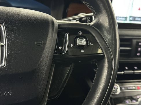 Certified 2022 Lincoln Corsair Reserve w/ Equipment Group 201A image 22