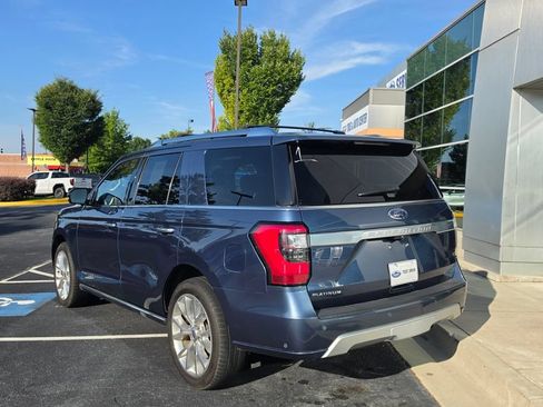 Used 2019 Ford Expedition Platinum RWD image 3