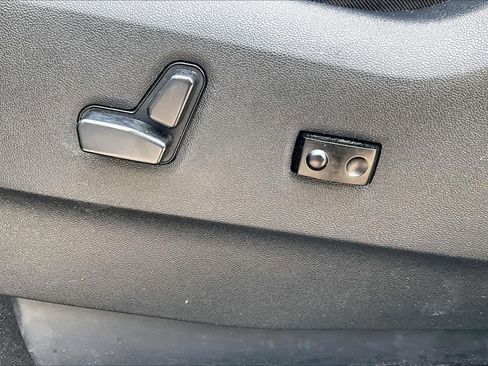 Used 2020 Dodge Grand Caravan SXT image 33