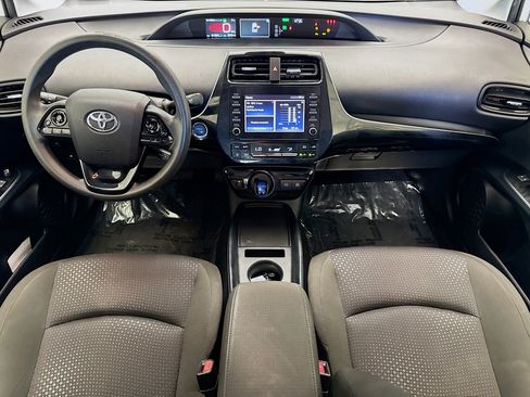 Used 2020 Toyota Prius LE FWD image 14