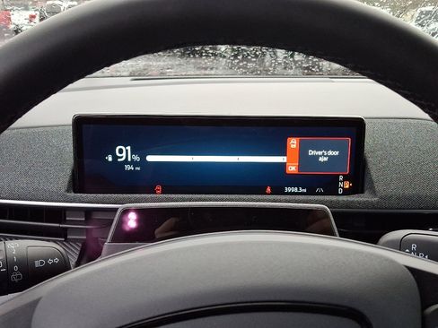 Used 2025 Ford Mustang Mach-E Premium image 24