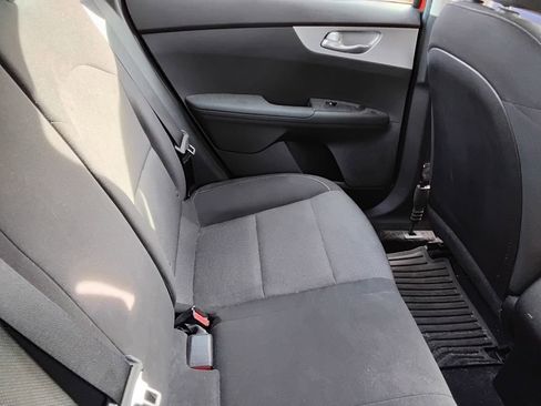 Used 2023 Kia Forte LXS w/ LXS Technology Package FWD image 11