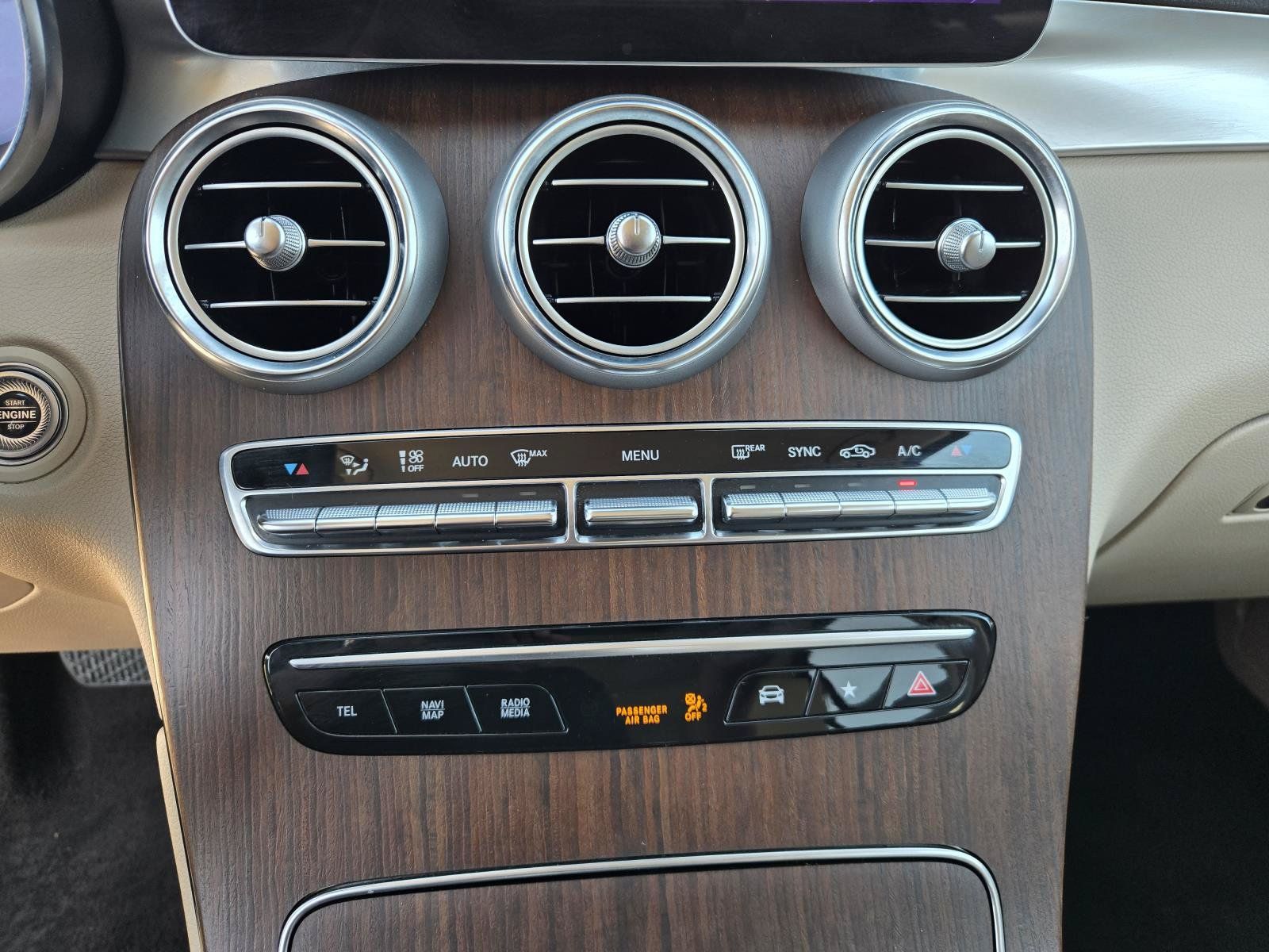 Used 2022 Mercedes-Benz GLC 300 w/ Premium Package Lite image 12