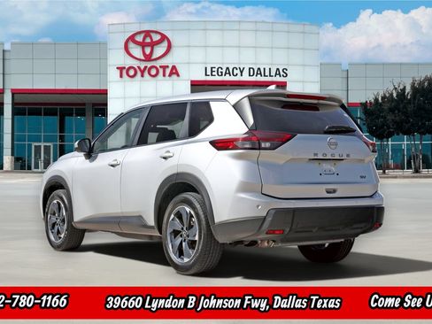 Used 2024 Nissan Rogue SV FWD image 6