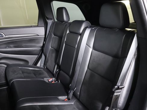 Used 2018 Jeep Grand Cherokee Altitude image 29