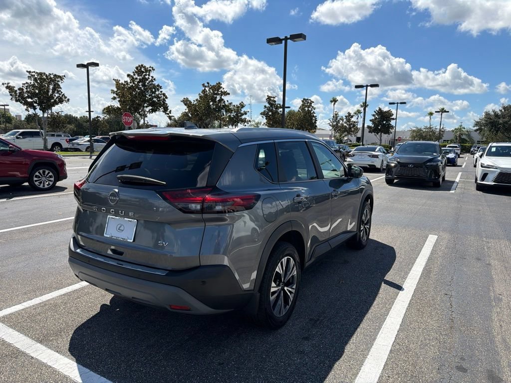 Used 2023 Nissan Rogue SV w/ SV Premium B Package FWD image 6