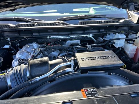 Used 2025 GMC Sierra 2500 AT4 w/ AT4 Premium Plus Package AWD/4WD image 14