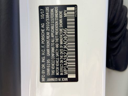 Certified 2018 Porsche Cayenne Platinum Edition image 22