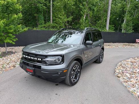 Used 2023 Ford Bronco Sport Outer Banks w/ Tech Package AWD/4WD image 1