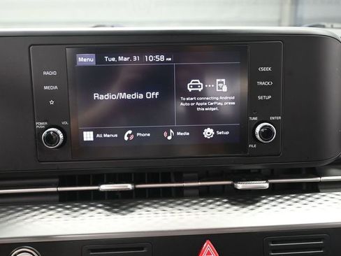 Used 2024 Kia Carnival LX image 18