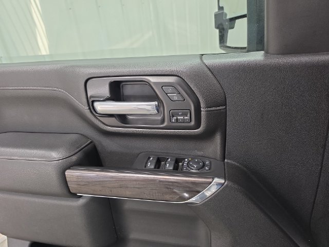 Used 2021 Chevrolet Silverado 2500 LTZ w/ LTZ Convenience Package AWD/4WD image 15
