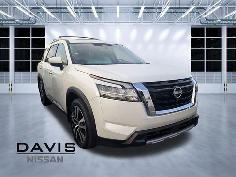 Used 2024 Nissan Pathfinder Platinum w/ Cargo Package FWD image 1