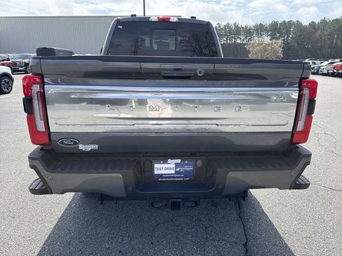 Used 2024 Ford F250 Limited image 6