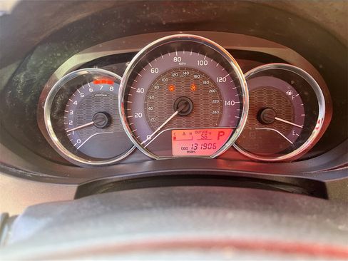 Used 2016 Toyota Corolla LE image 12