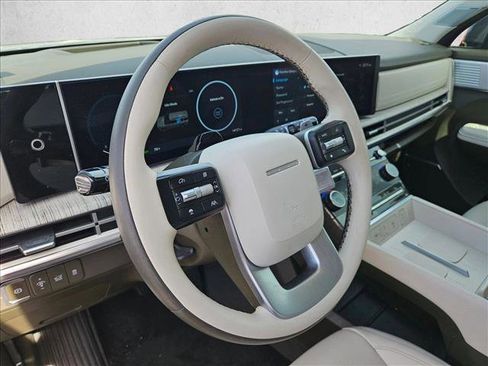 Used 2025 Hyundai Santa Fe Calligraphy image 8