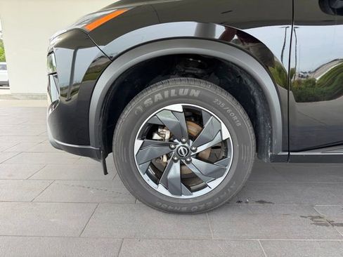 Used 2024 Nissan Rogue SV AWD/4WD image 10