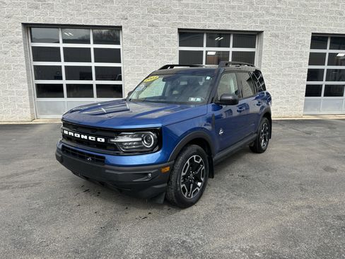 Certified 2023 Ford Bronco Sport Outer Banks w/ Tech Package image 2