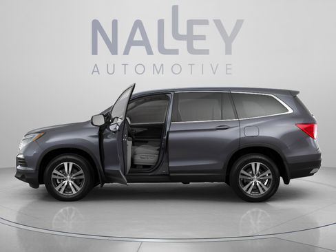Used 2016 Honda Pilot Touring image 2