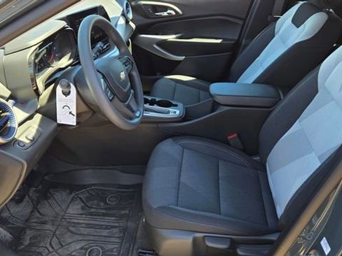 New 2026 Chevrolet Trax LS w/ LS Convenience Package image 12