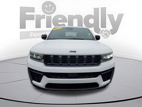 New 2026 Jeep Grand Cherokee Altitude AWD/4WD image 8