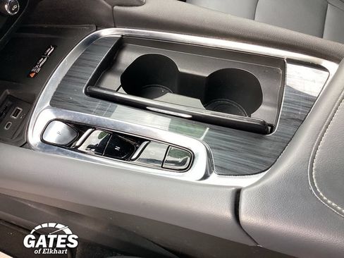 Used 2023 Buick Enclave Essence FWD image 37