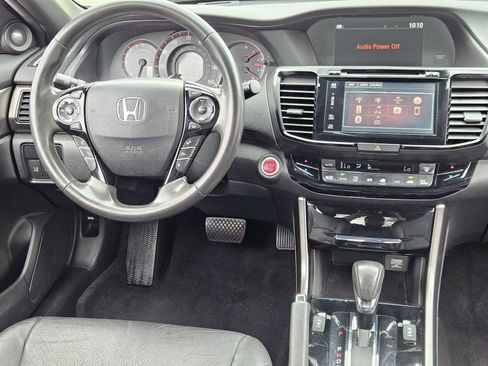 Used 2016 Honda Accord Touring image 26