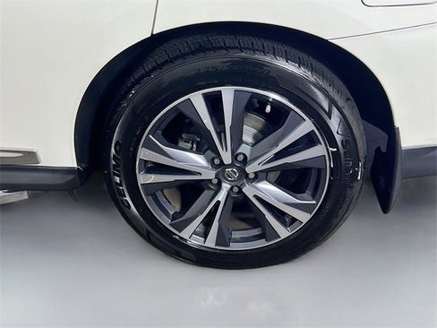 Used 2020 Nissan Pathfinder Platinum image 24